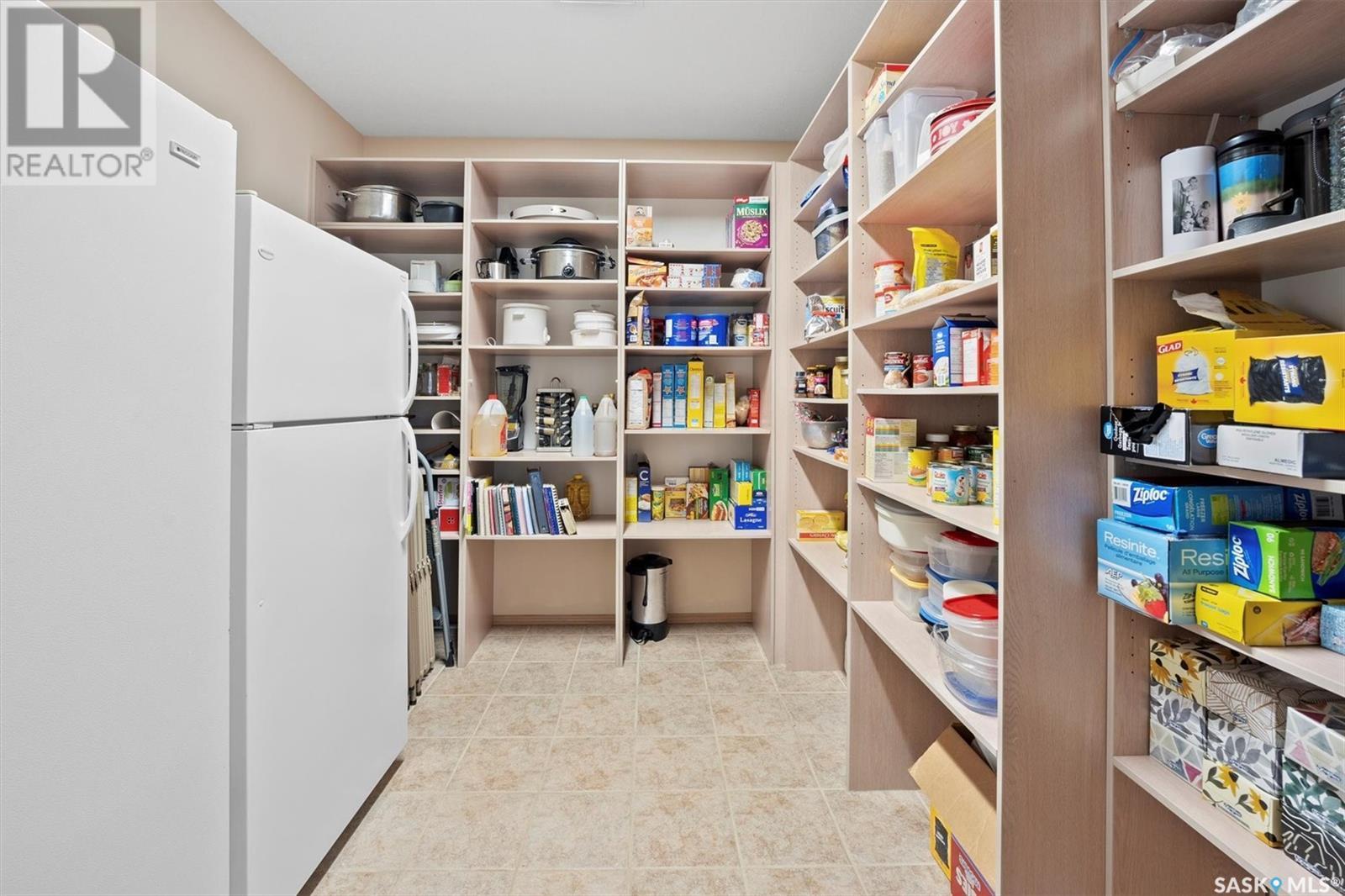 9 Cherry Lane, Corman Park Rm No. 344, SK - Indoor With Storage