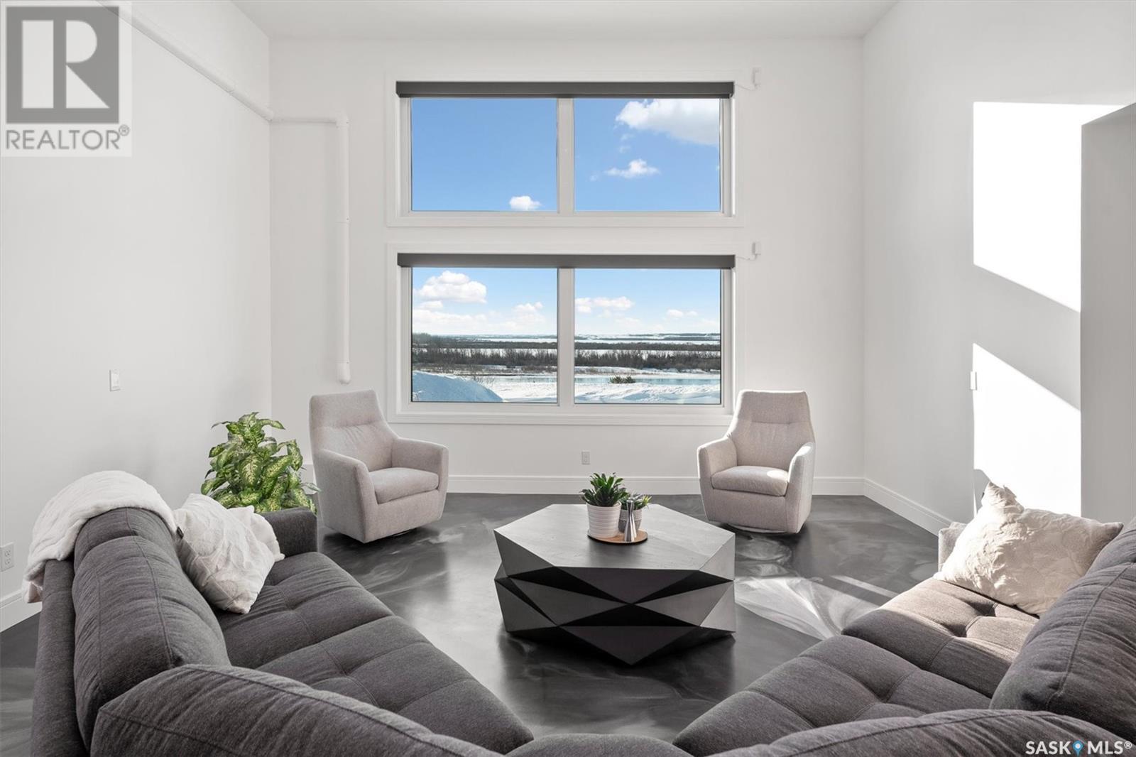 9 Cherry Lane, Corman Park Rm No. 344, SK - Indoor Photo Showing Living Room