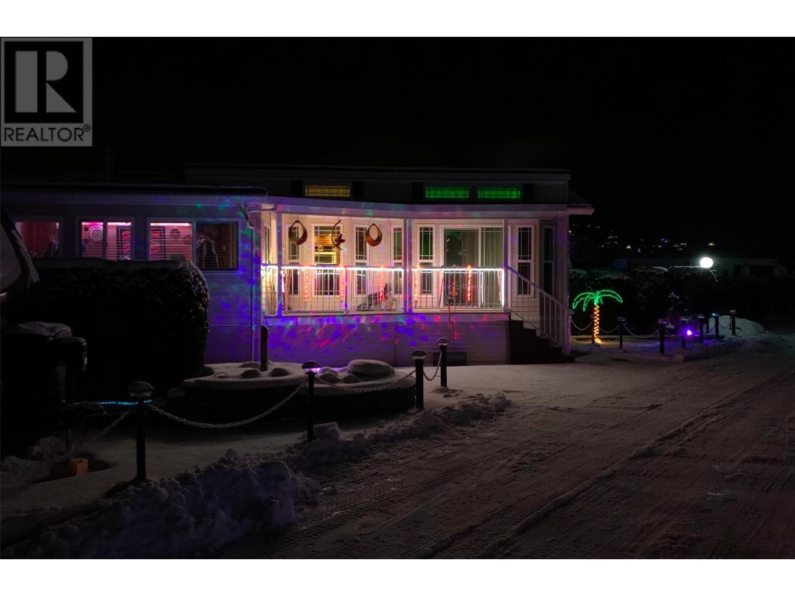 The glow of Christmas - 8000 Highland Road Unit# 42, Vernon, BC - Outdoor