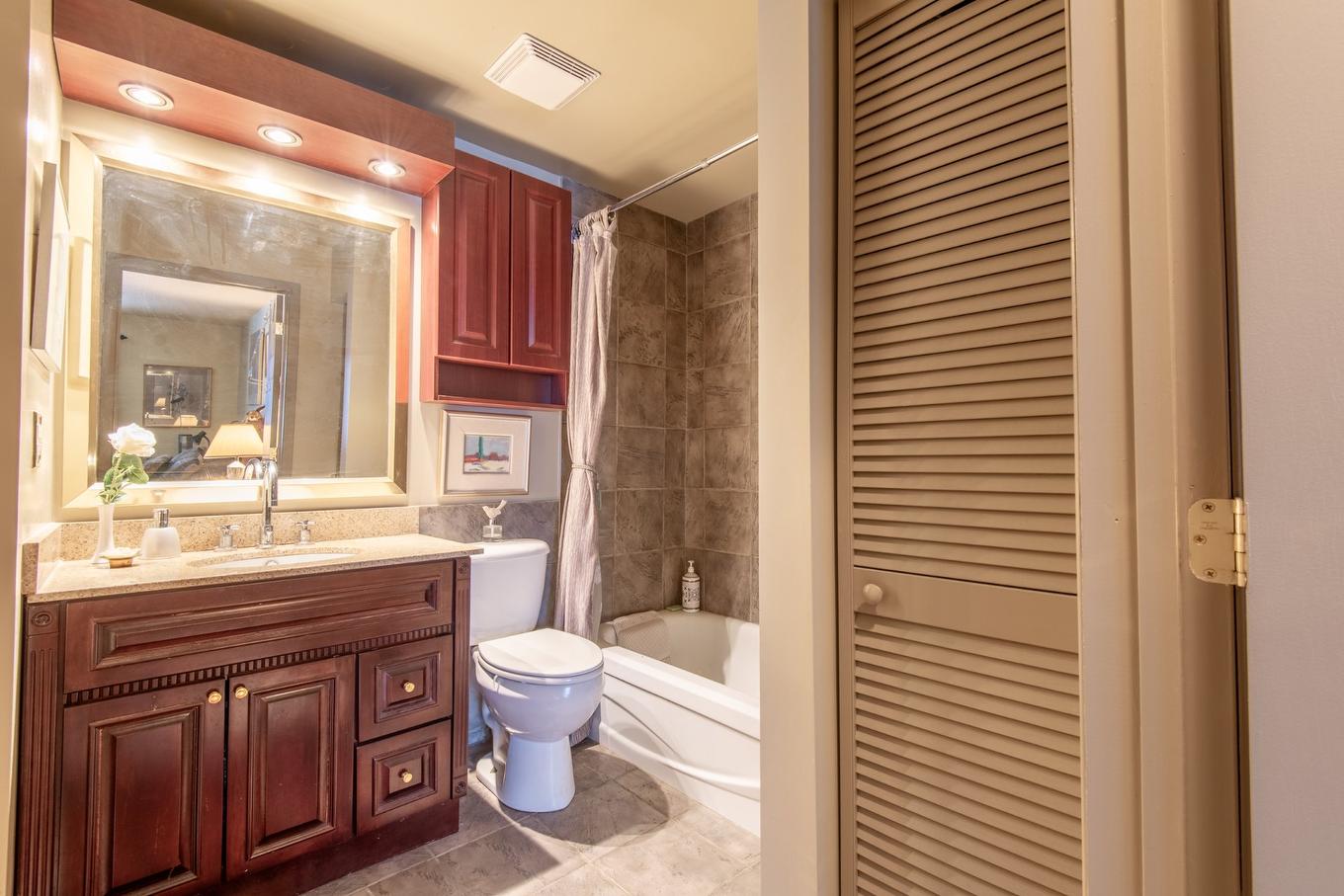 Salle de bains - 534 Rue Des Merisiers, Mont-Tremblant, QC - Indoor Photo Showing Bathroom