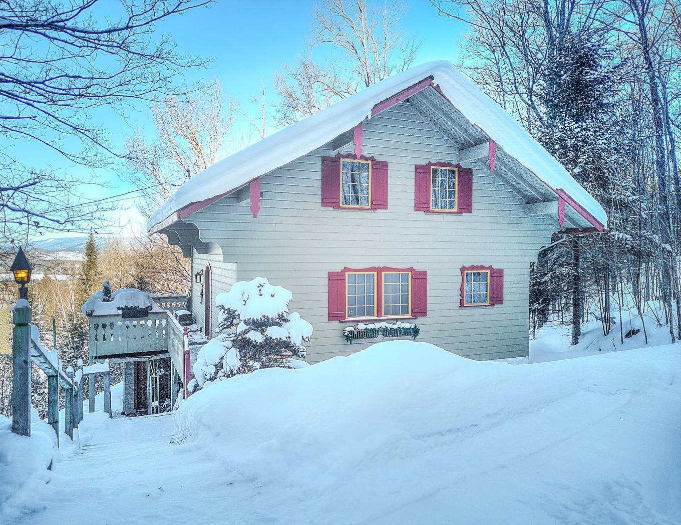 Façade - 534 Rue Des Merisiers, Mont-Tremblant, QC - Outdoor