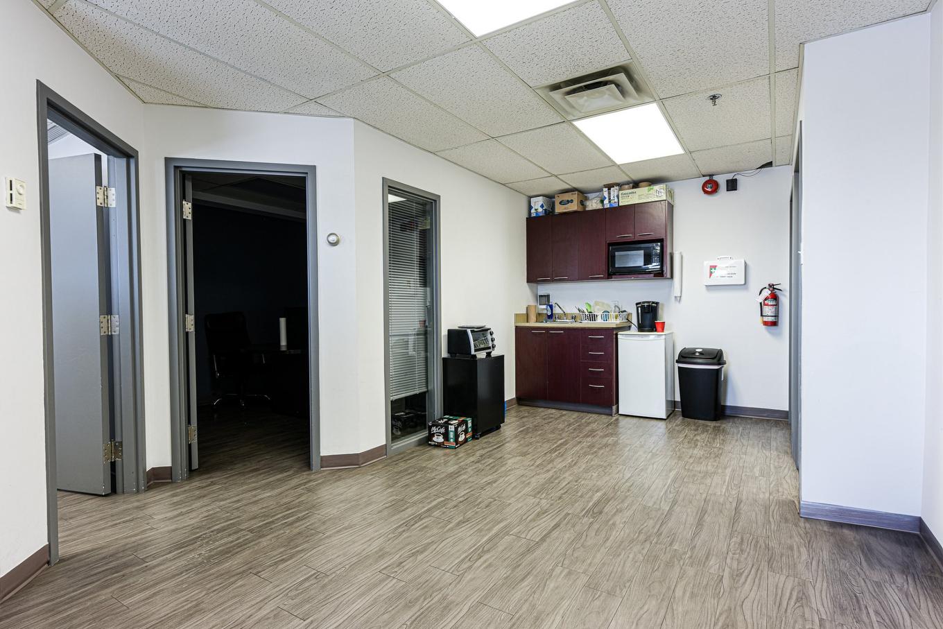 Office - 710-1370 Rue Joliot-Curie, Boucherville, QC