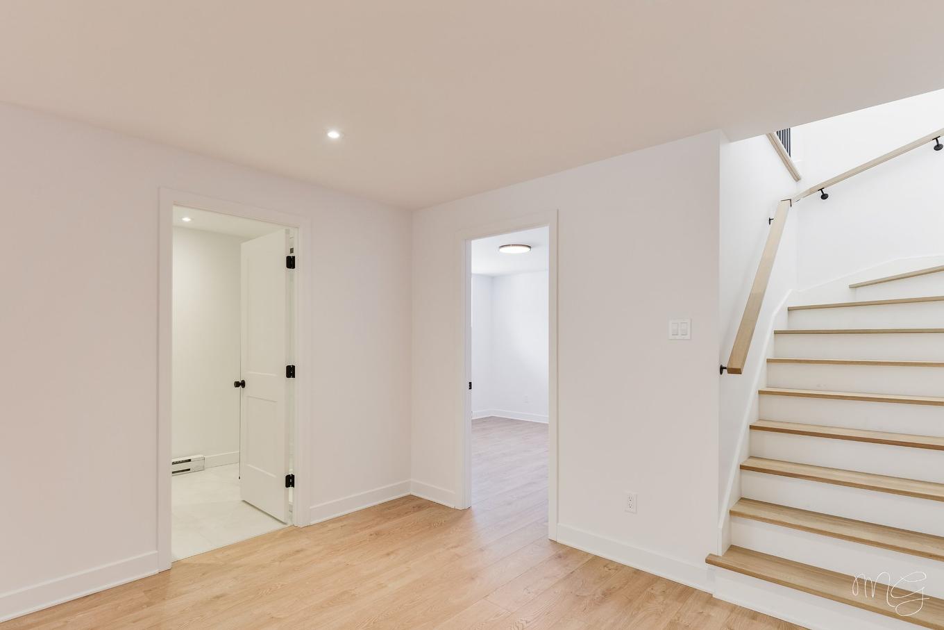 Corridor - 1404 Place Des Vignes, Piedmont, QC - Indoor Photo Showing Other Room