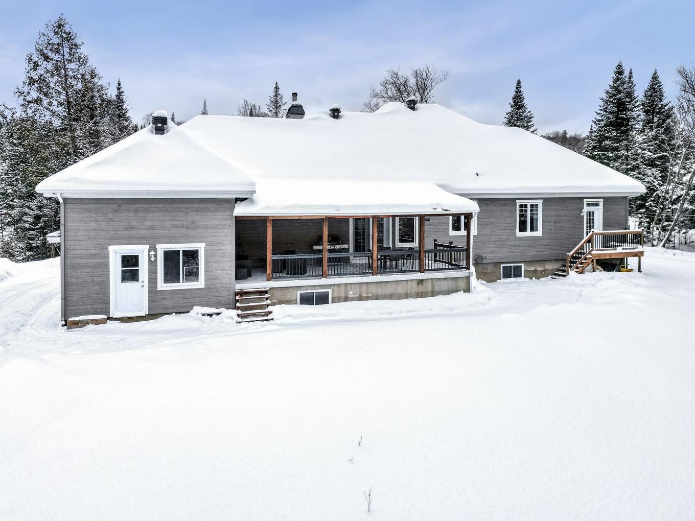 Face arrière - 111 Rue Du Joli-Bois, Sainte-Marguerite-Du-Lac-Masson, QC -