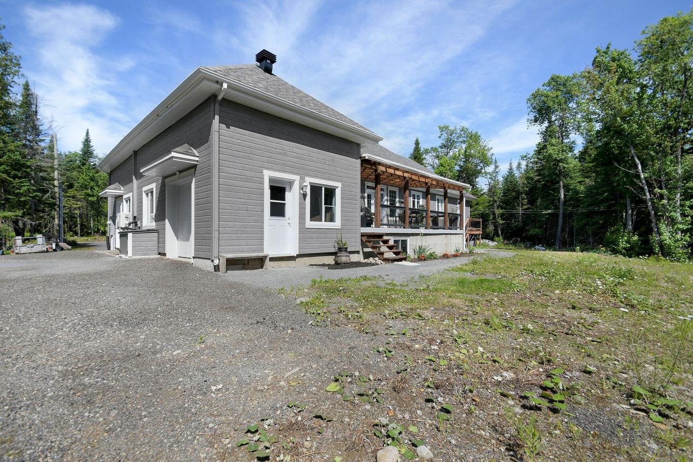 Face arrière - 111 Rue Du Joli-Bois, Sainte-Marguerite-Du-Lac-Masson, QC - Outdoor