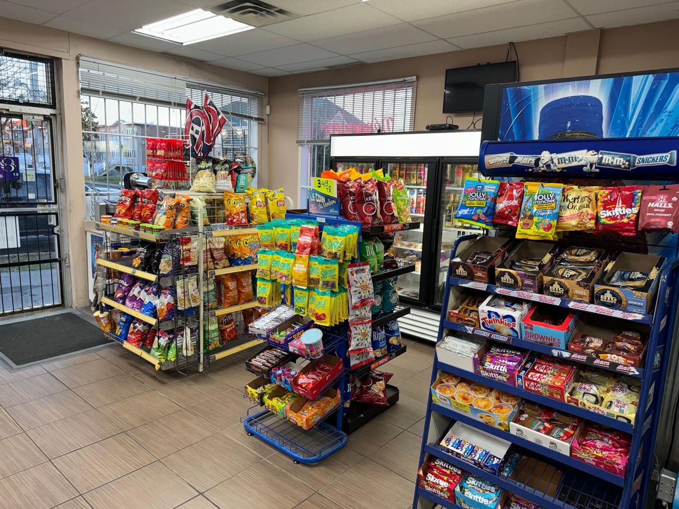 Commerce - 3852 Boul. Perron, Laval (Chomedey), QC