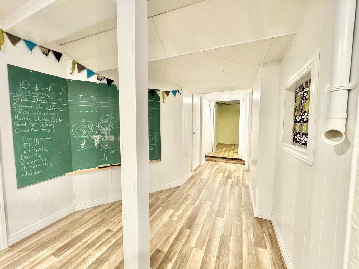 Family room - 51C Rue Principale N., Saint-Bruno-De-Guigues, QC - Photo Showing Other Room