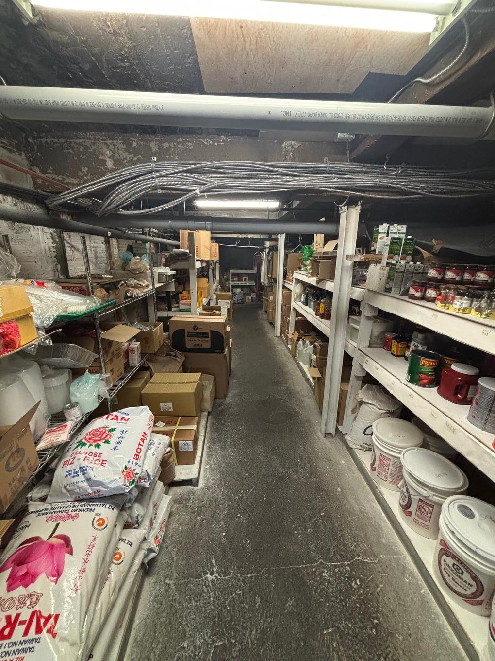 Storage - 1609 Rue Ste-Catherine O., Montréal (Ville-Marie), QC