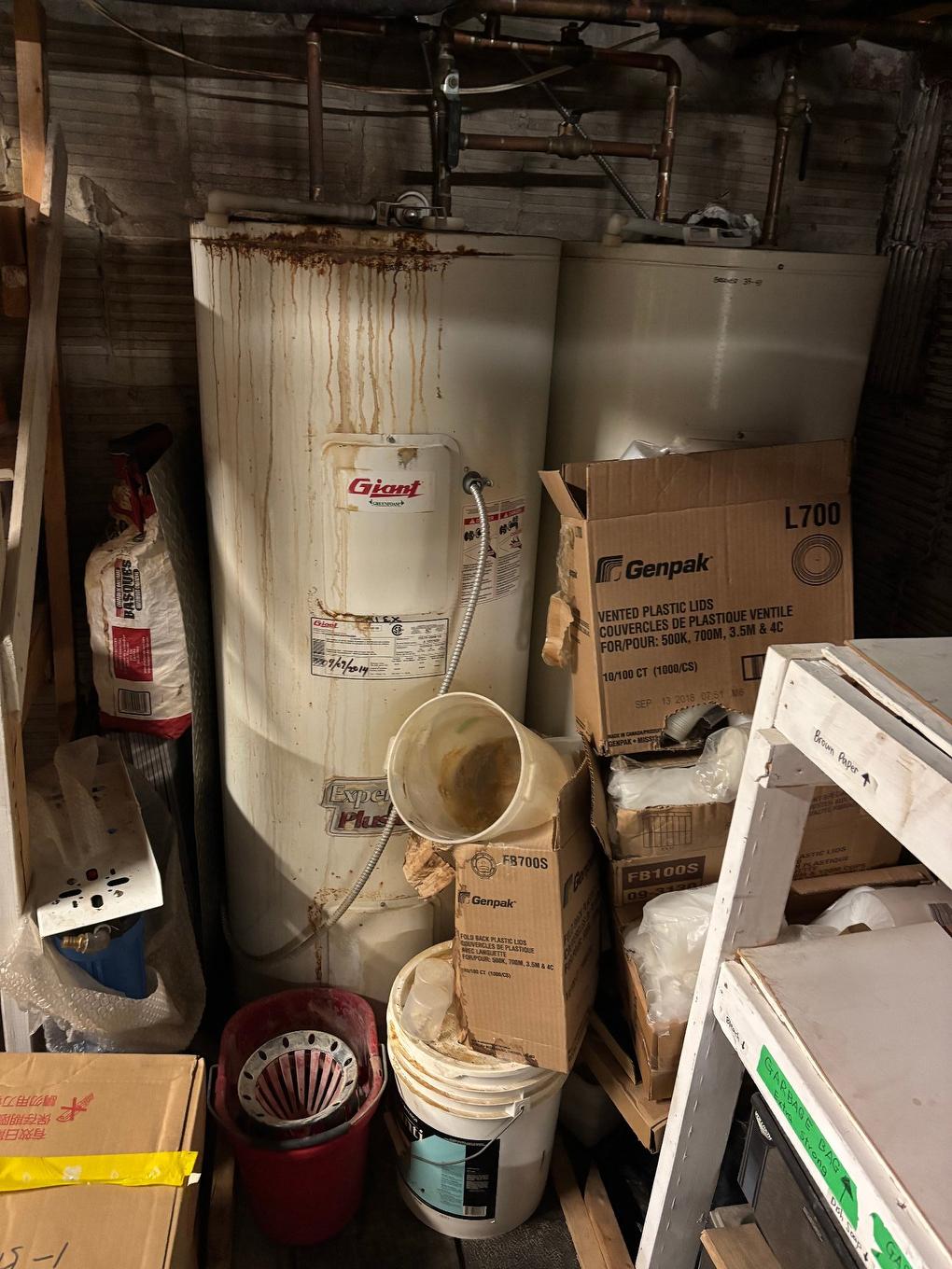 Storage - 1609 Rue Ste-Catherine O., Montréal (Ville-Marie), QC