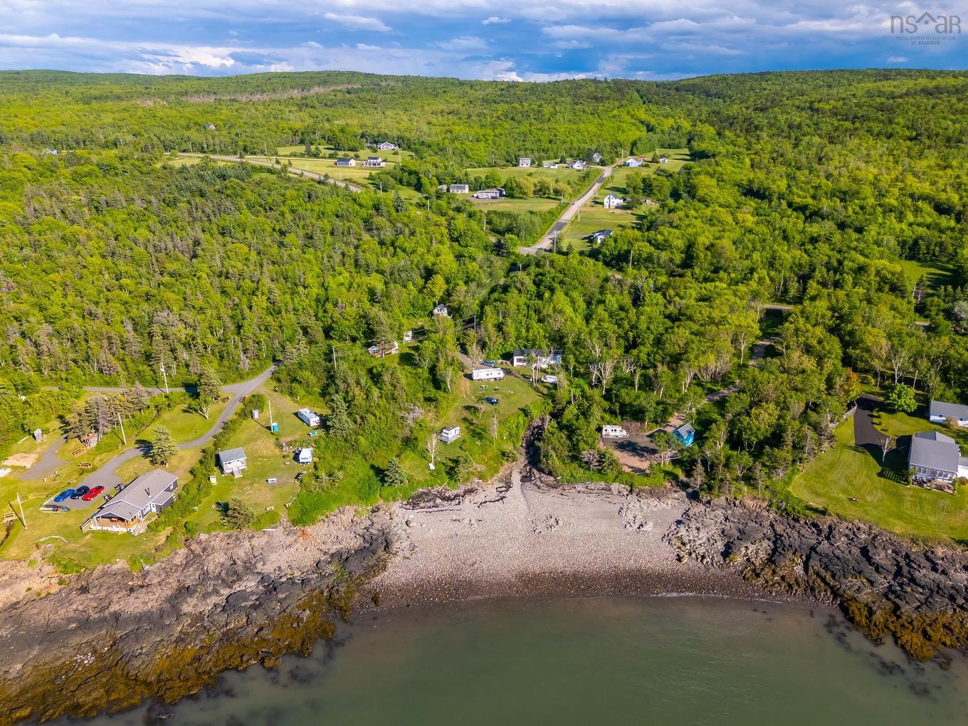 7 Sunset Avenue, Phinneys Cove, NS