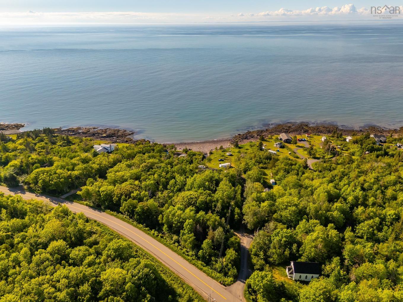 7 Sunset Avenue, Phinneys Cove, NS