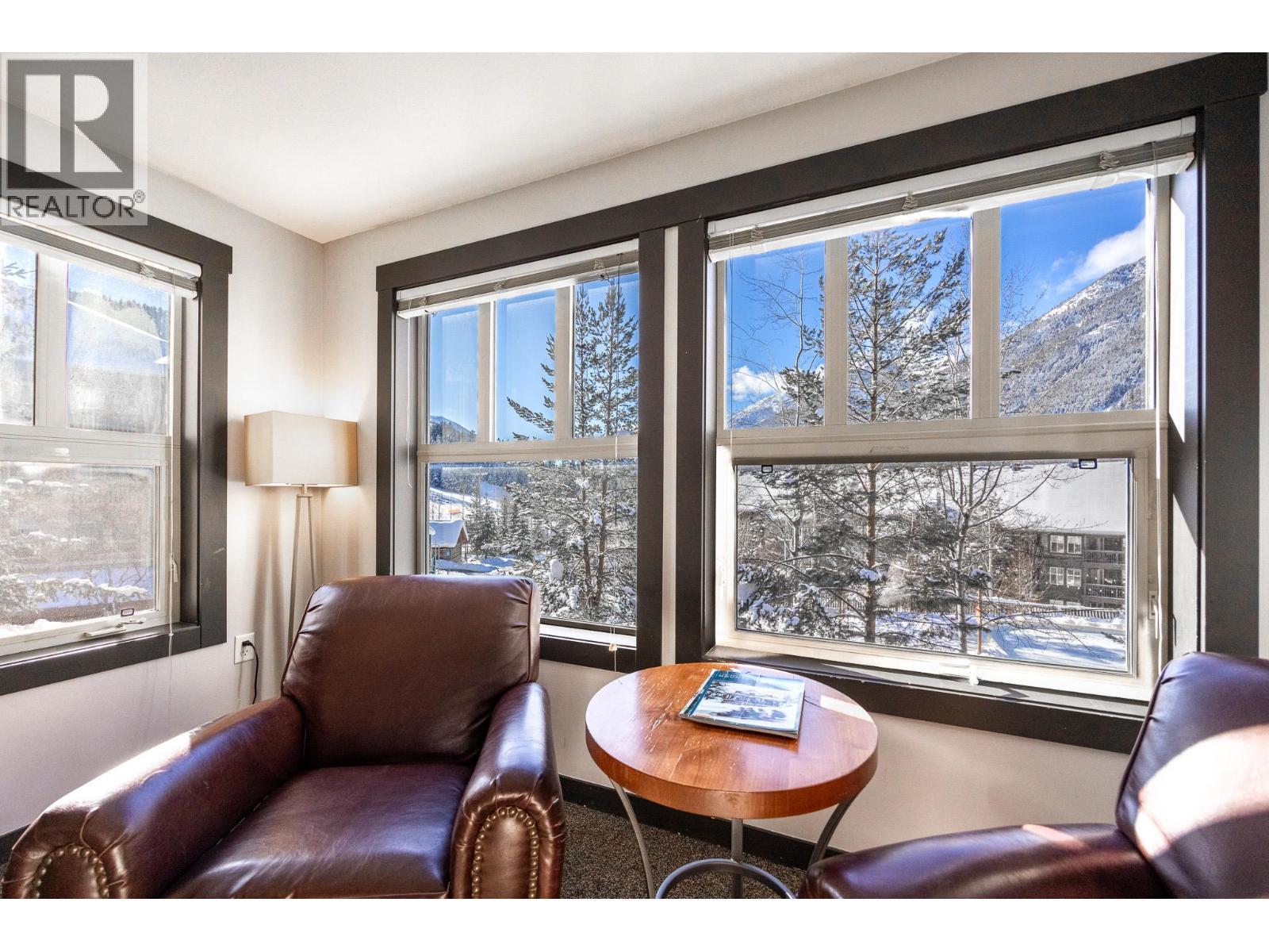 2070 Summit Drive Unit# 301A, Panorama, BC - Indoor Photo Showing Other Room