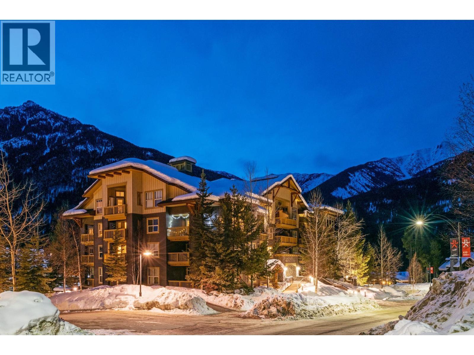 2070 Summit Drive Unit# 301A, Panorama, BC - Outdoor