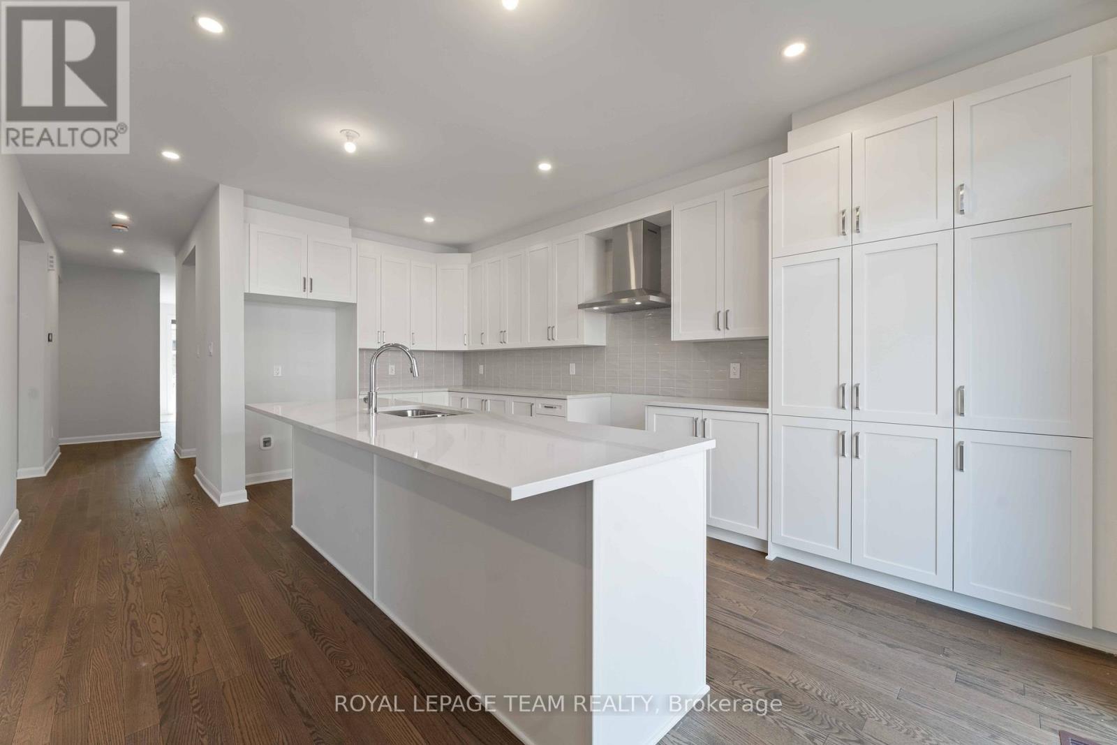 214 Prosperity Walk, Ottawa, ON - Indoor Photo Showing Kitchen