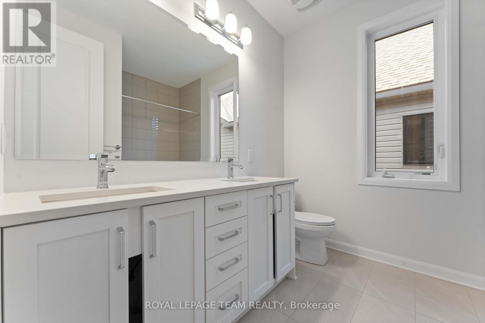 214 Prosperity Walk, Ottawa, ON - Indoor Photo Showing Bathroom