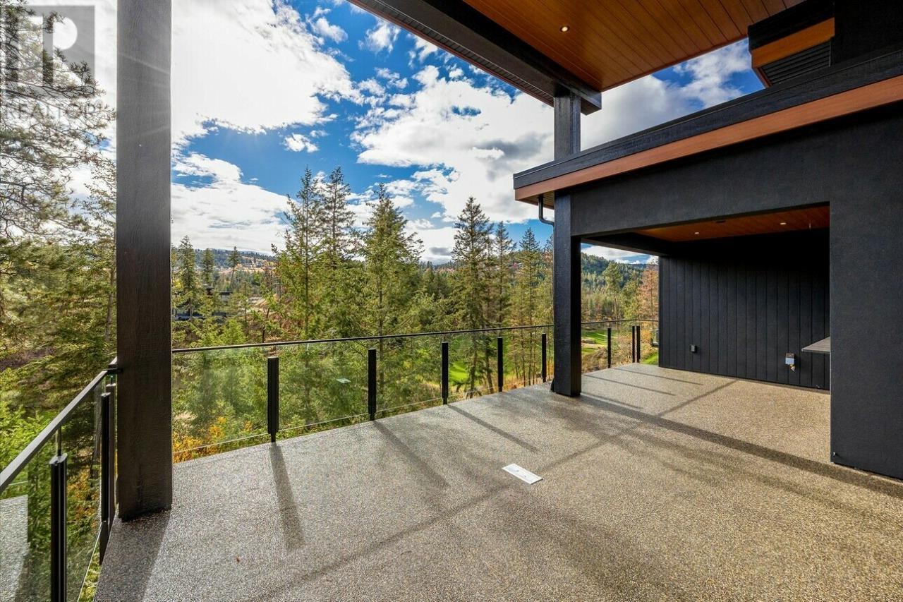 124 Wildsong Crescent W, Vernon, BC - Outdoor With Exterior