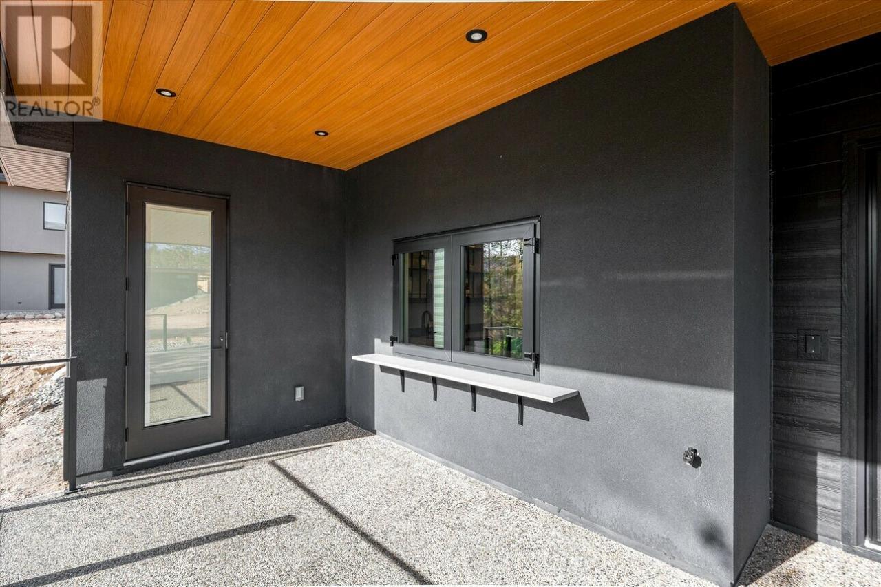 124 Wildsong Crescent W, Vernon, BC - Outdoor With Exterior