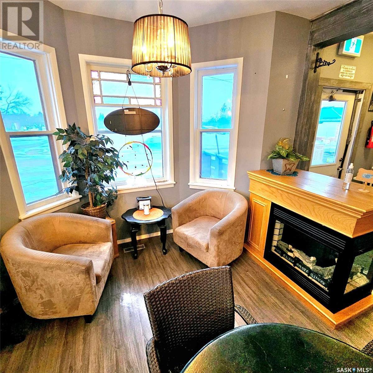 702 Main Street, Broadview, SK