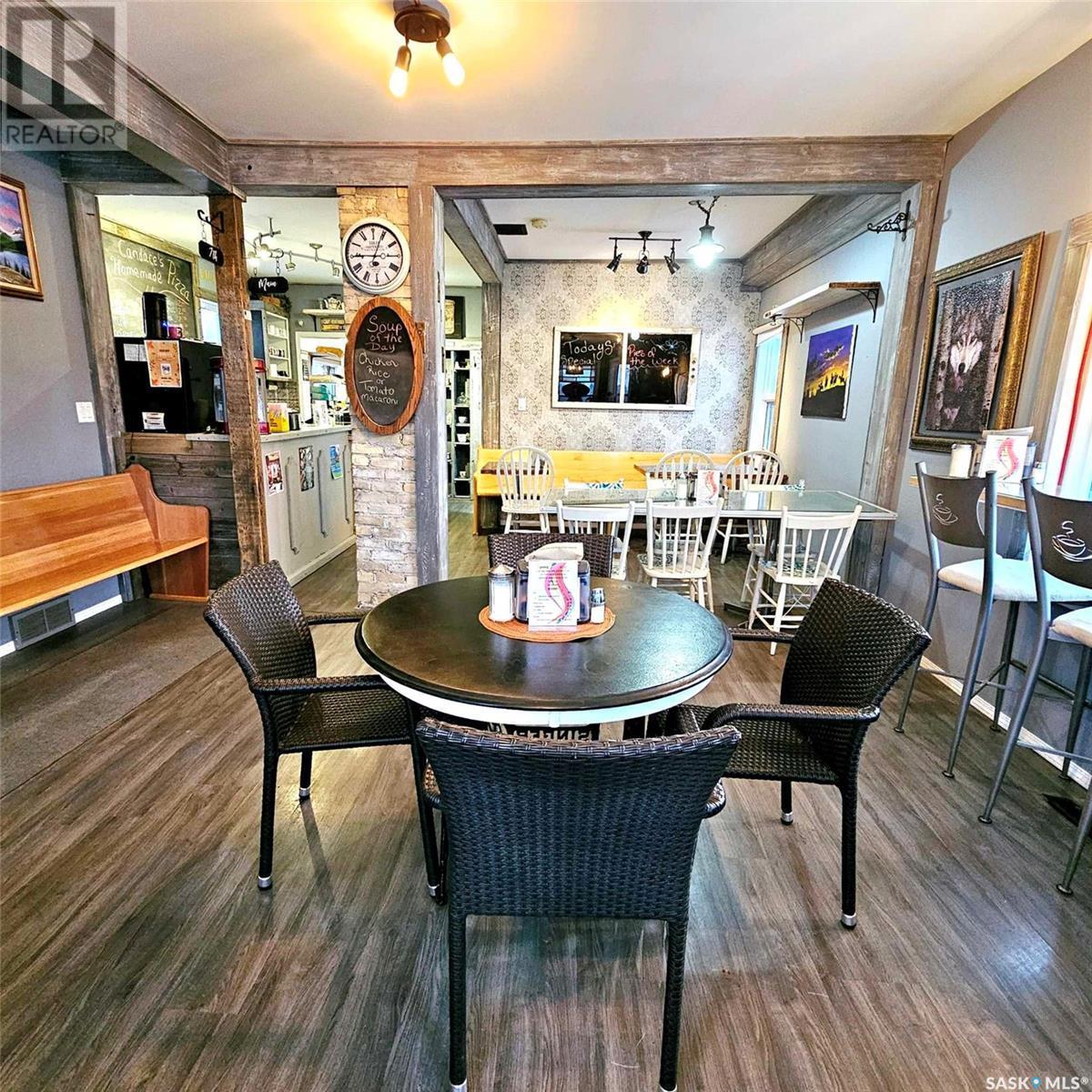 702 Main Street, Broadview, SK