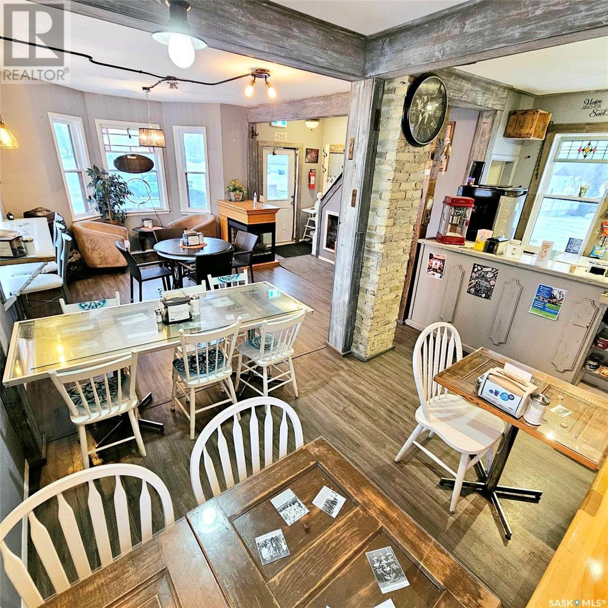 702 Main Street, Broadview, SK