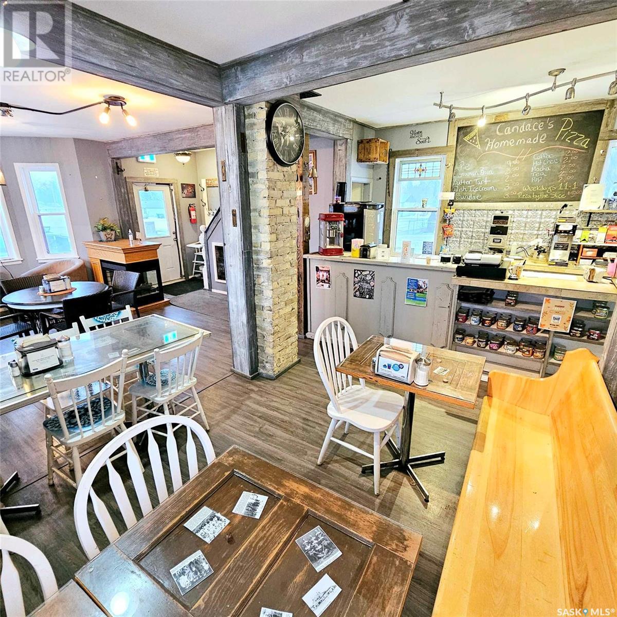 702 Main Street, Broadview, SK