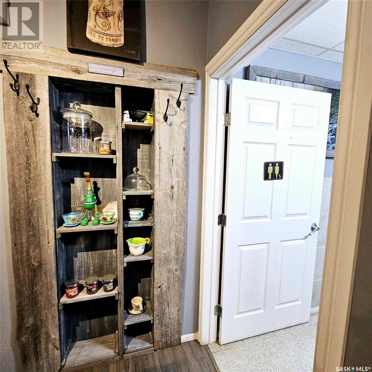 702 Main Street, Broadview, SK