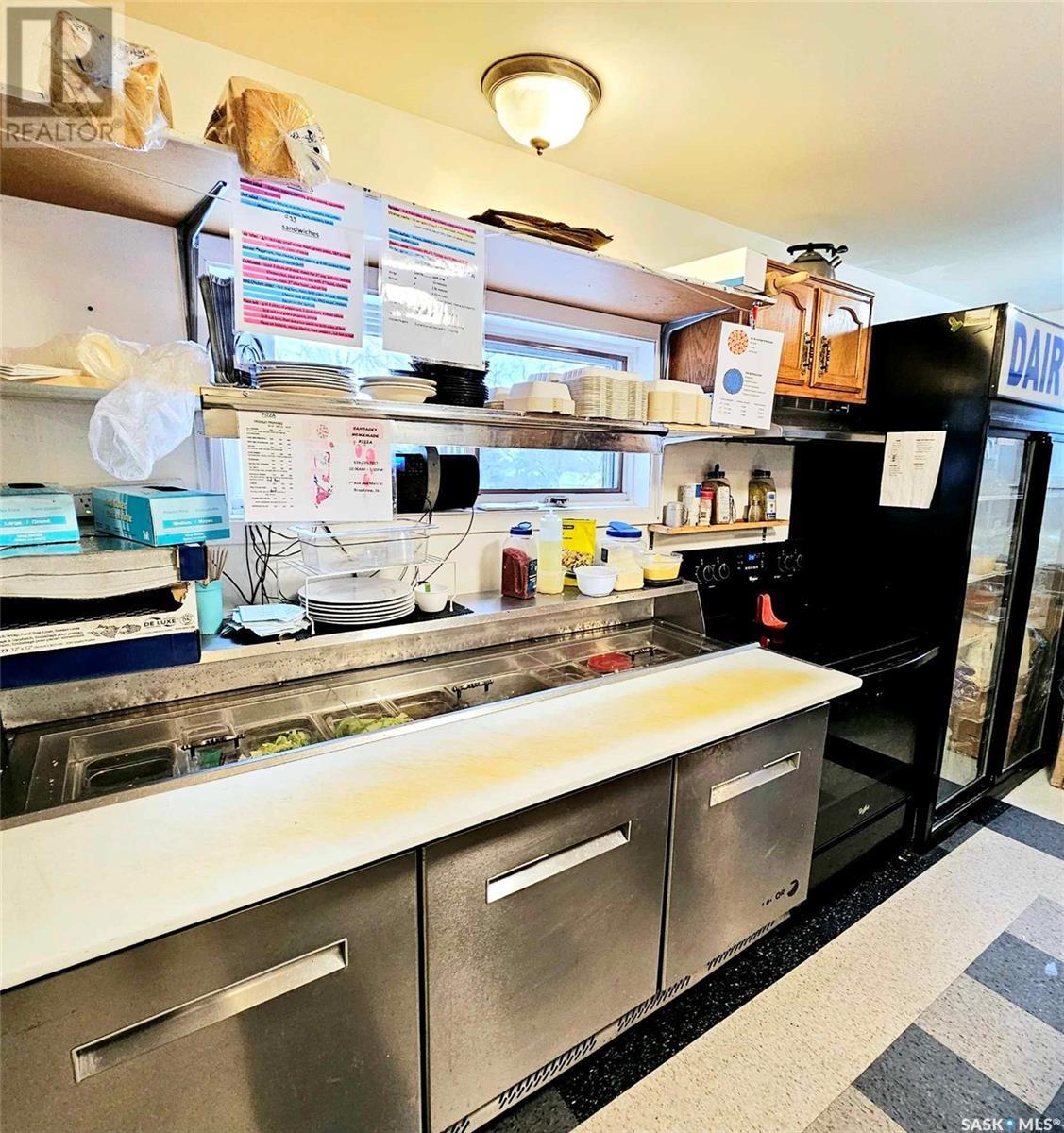 702 Main Street, Broadview, SK