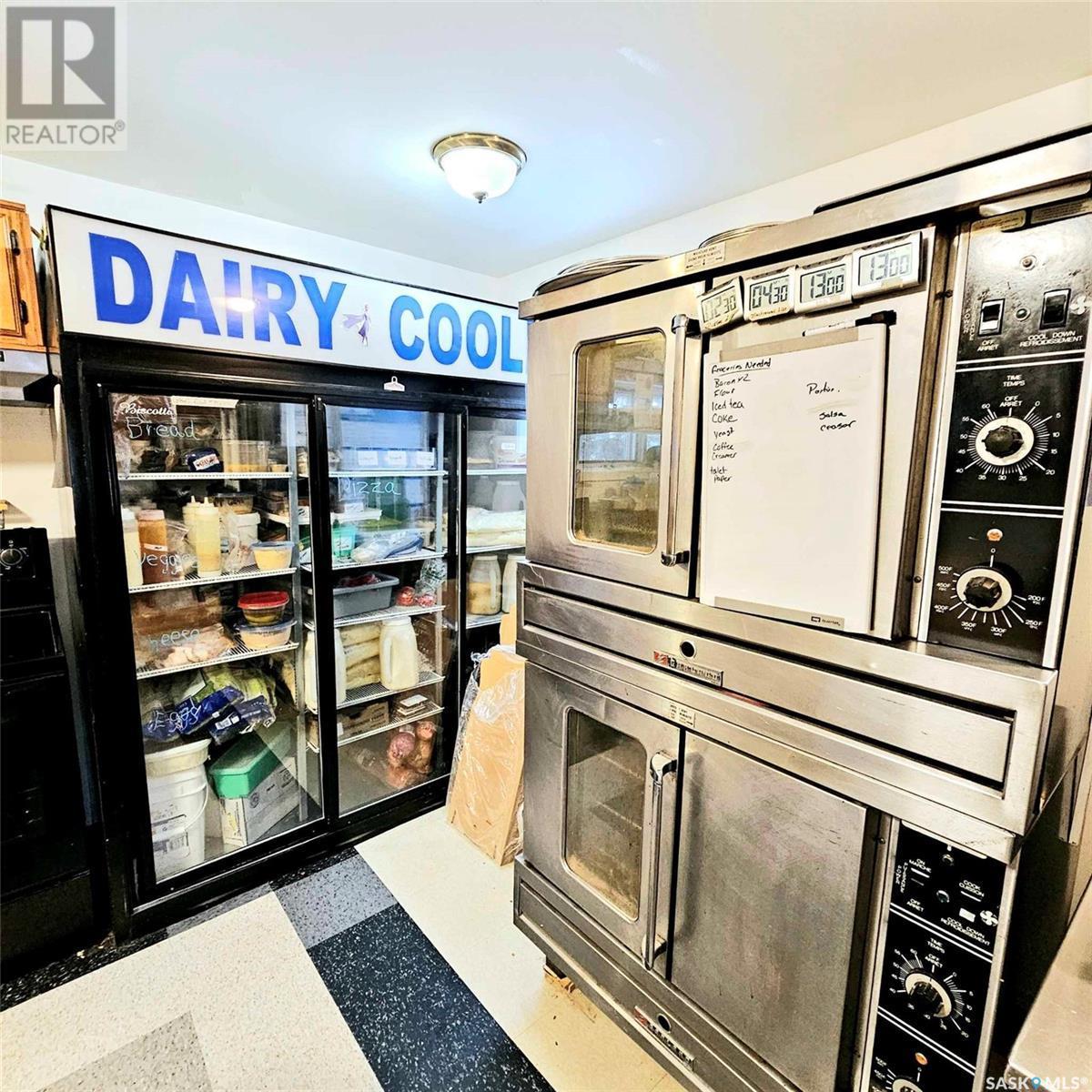 702 Main Street, Broadview, SK