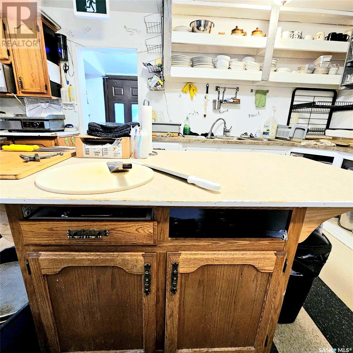 702 Main Street, Broadview, SK