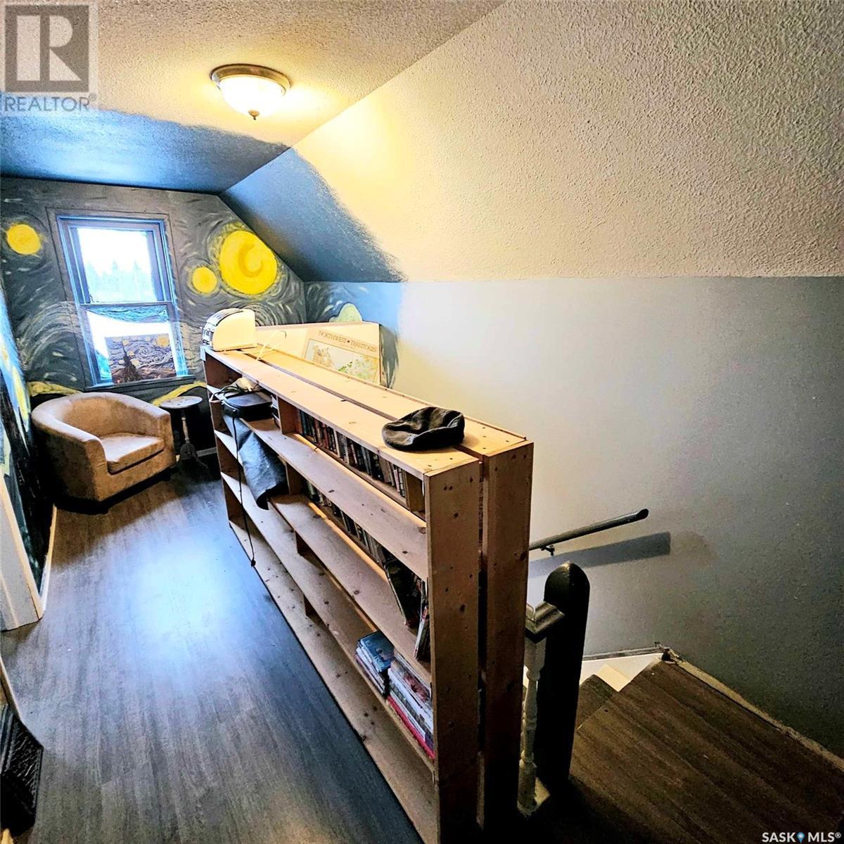 702 Main Street, Broadview, SK