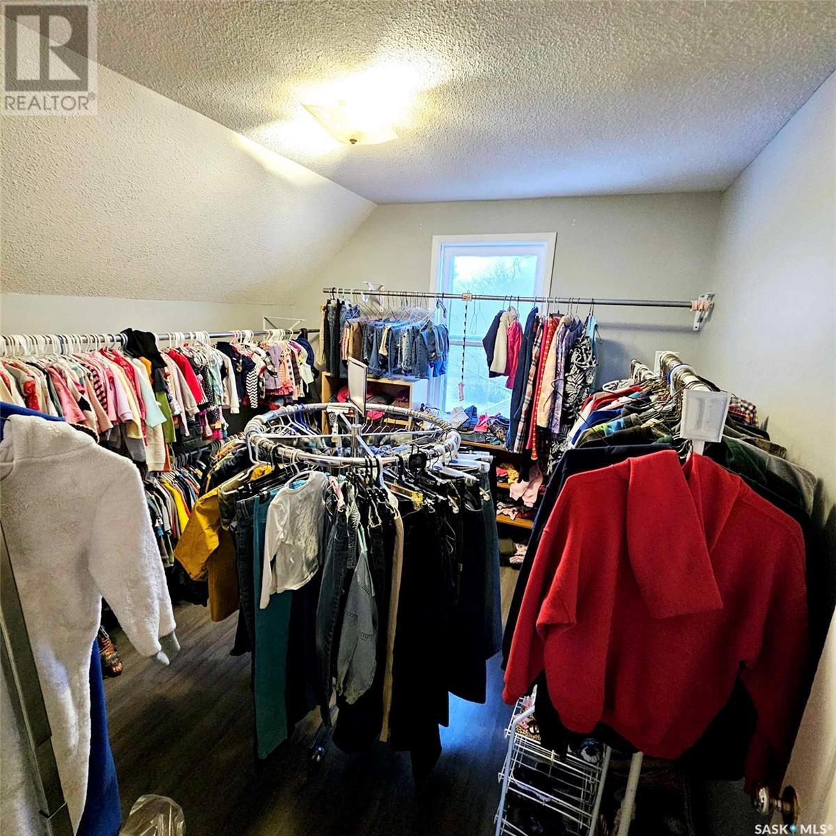 702 Main Street, Broadview, SK