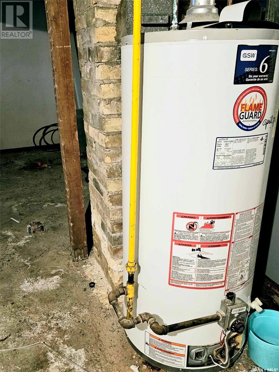 702 Main Street, Broadview, SK