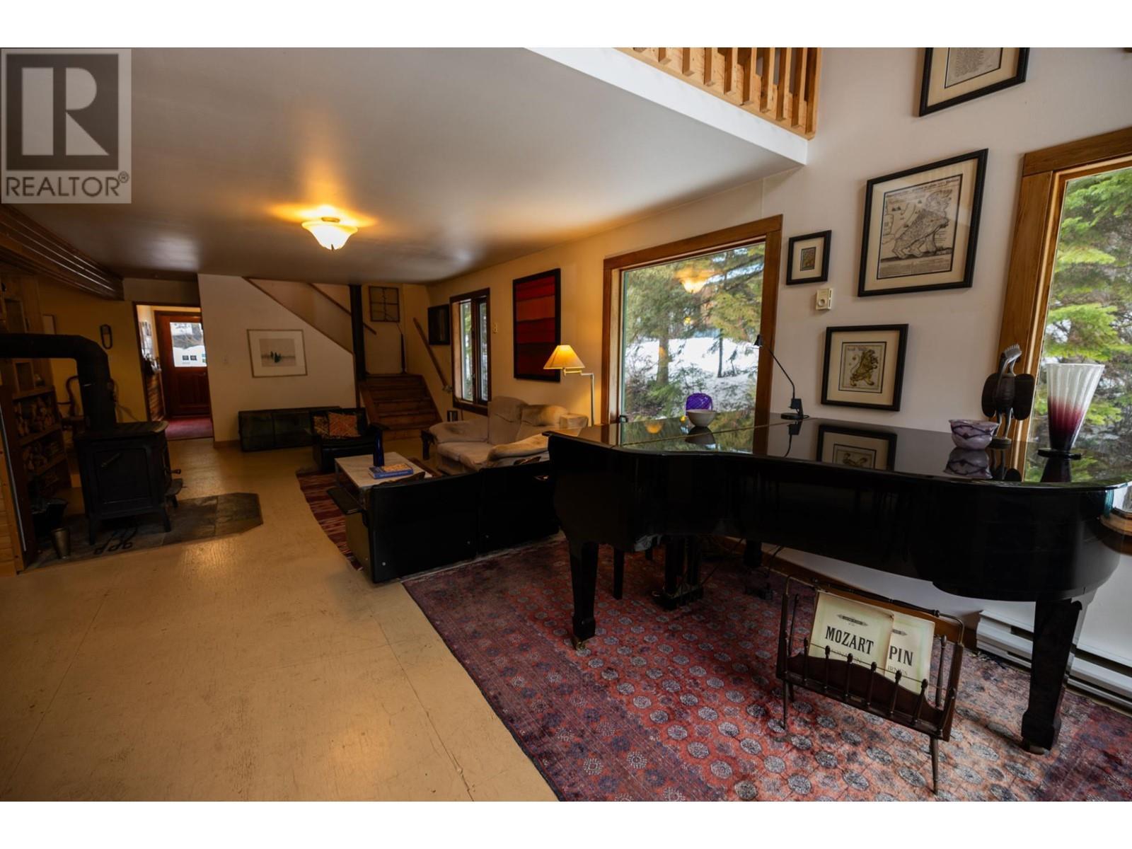 6225 Porto Rico Ymir Road, Ymir, BC - Indoor Photo Showing Other Room