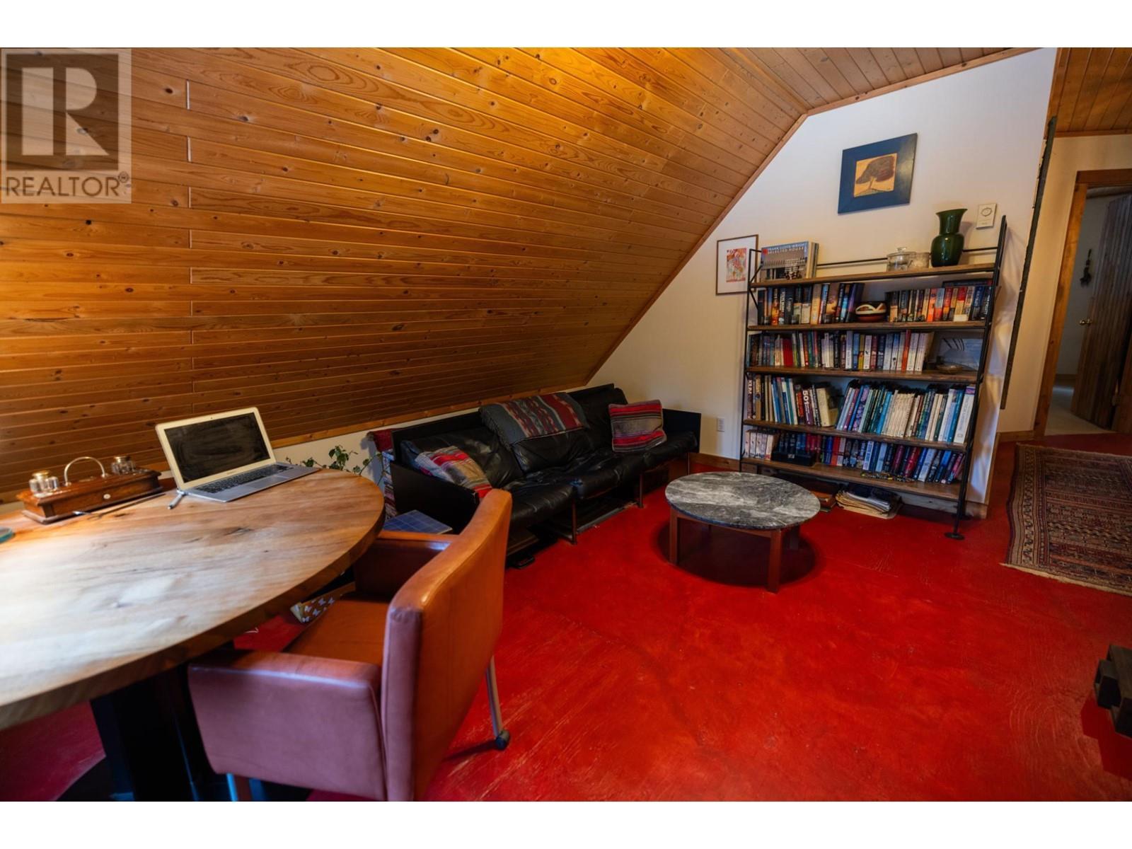 6225 Porto Rico Ymir Road, Ymir, BC - Indoor Photo Showing Other Room