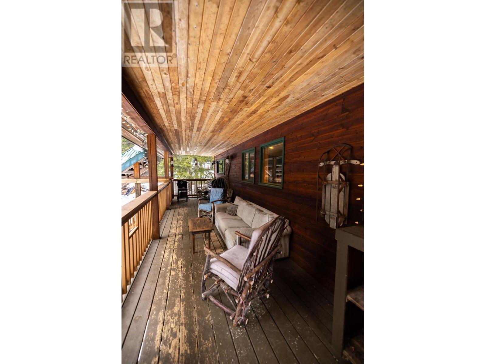 6225 Porto Rico Ymir Road, Ymir, BC - With Exterior