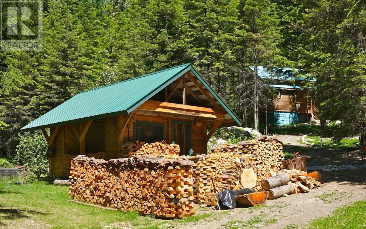 6225 Porto Rico Ymir Road, Ymir, BC - Outdoor