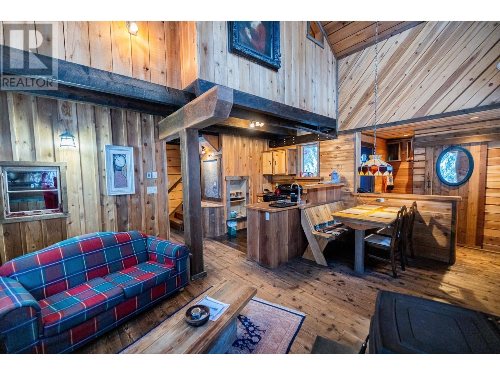 6225 Porto Rico Ymir Road, Ymir, BC - Photo Showing Other Room