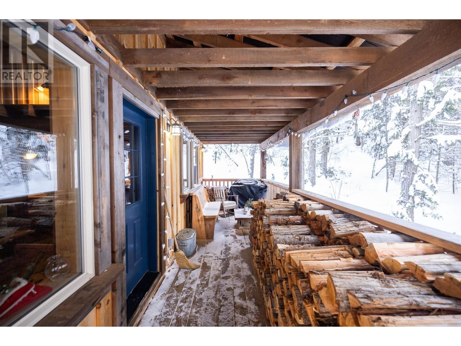 6225 Porto Rico Ymir Road, Ymir, BC - Outdoor With Deck Patio Veranda With Exterior