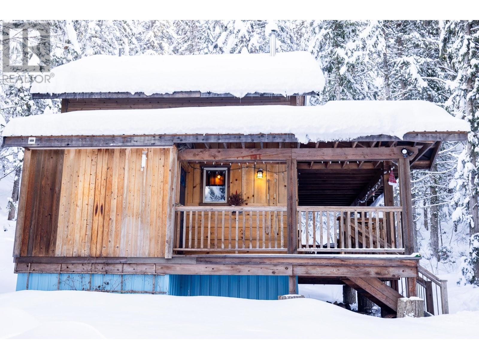 6225 Porto Rico Ymir Road, Ymir, BC - Outdoor