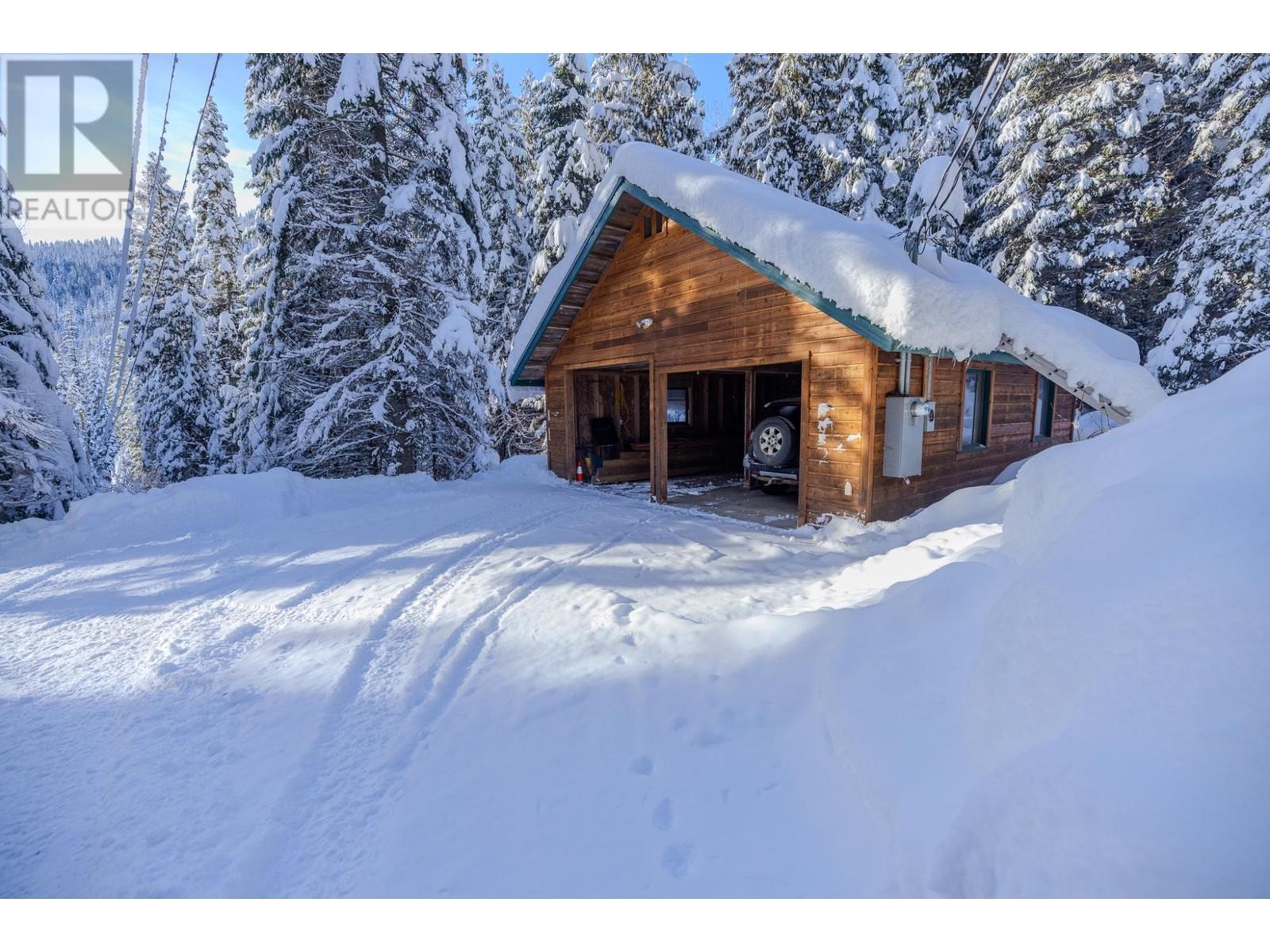 6225 Porto Rico Ymir Road, Ymir, BC - Outdoor