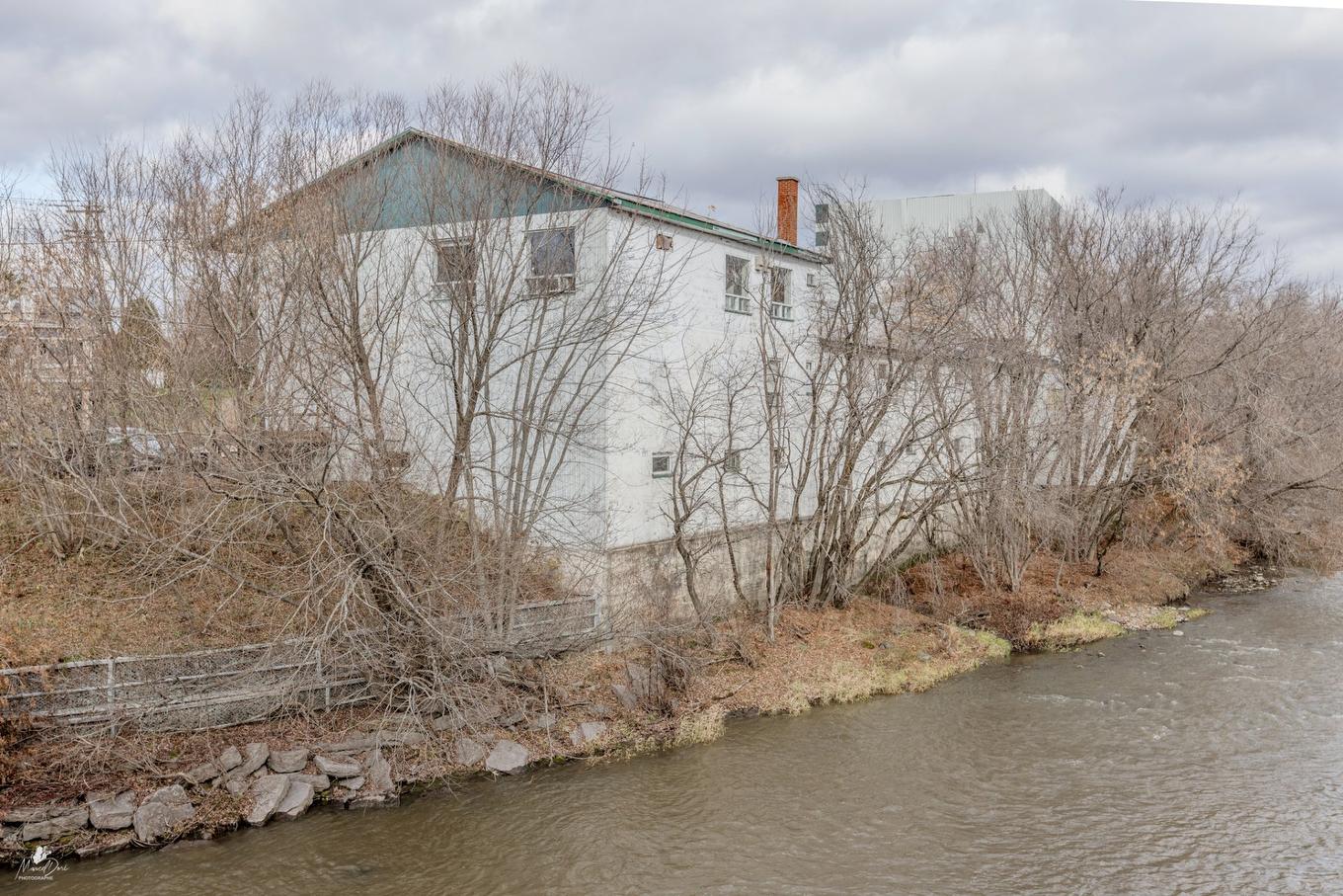 Face arrière - 640 Rue Tessier E., Saint-Casimir, QC - Outdoor With Body Of Water With View