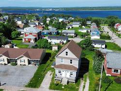 1491 Victoria Road Sydney, NS B1N 1M9