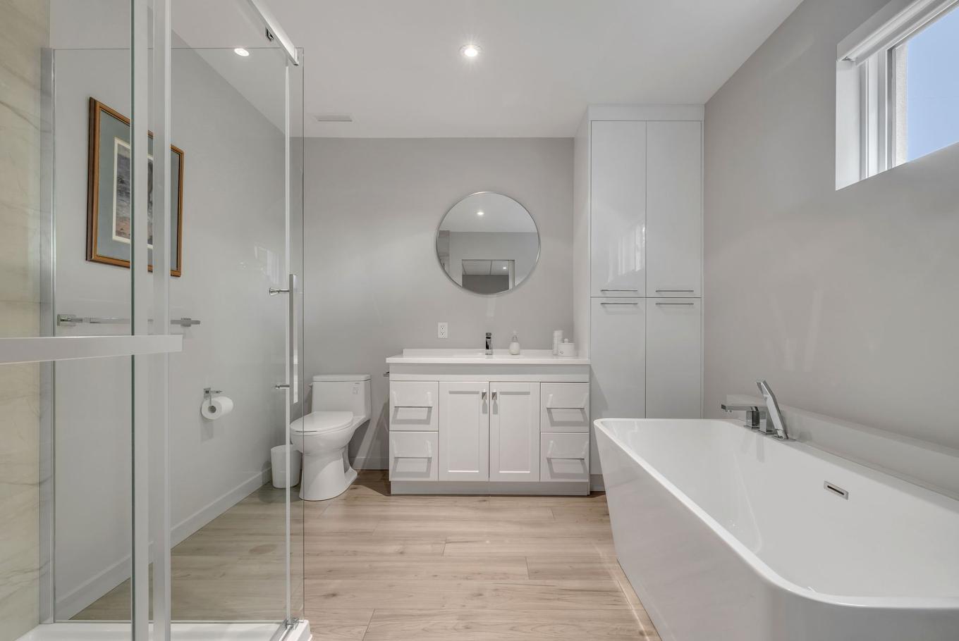 Bathroom - 6305 Rue Malouin, Québec (Charlesbourg), QC - Indoor Photo Showing Bathroom