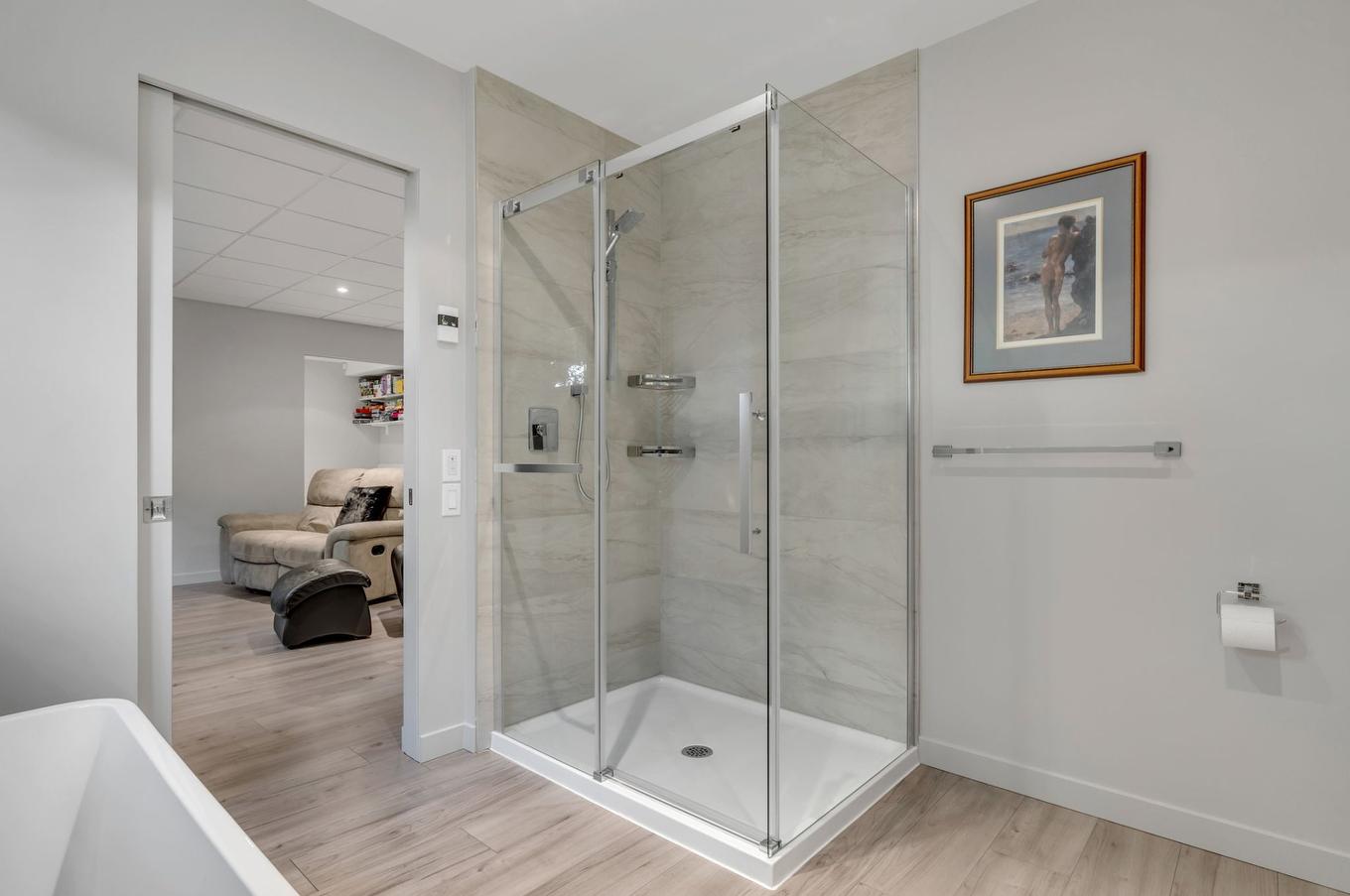 Bathroom - 6305 Rue Malouin, Québec (Charlesbourg), QC - Indoor Photo Showing Bathroom