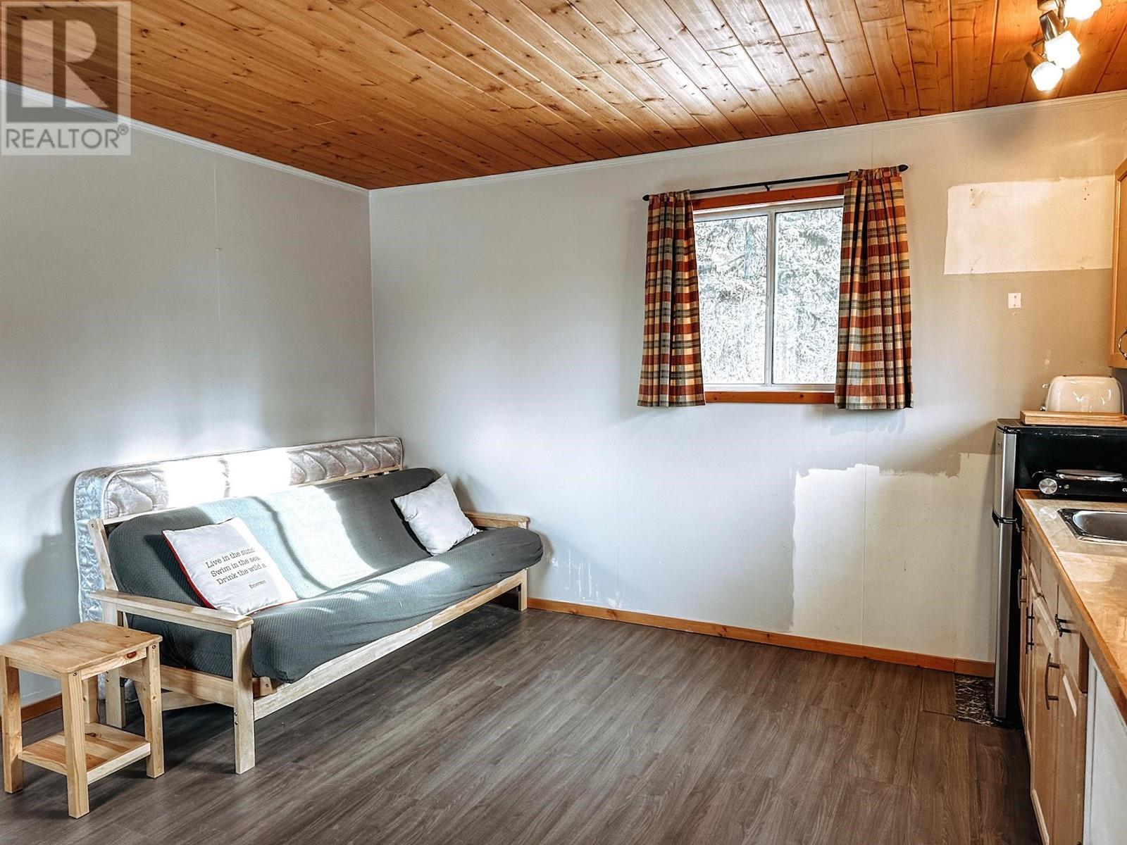 7594 Beazely Road, Deka Lake / Sulphurous / Hathaway Lakes, BC