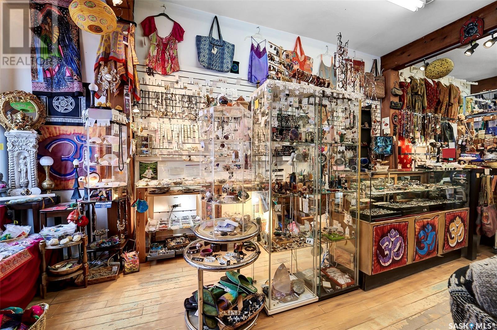 632 Broadway Avenue, Saskatoon, SK