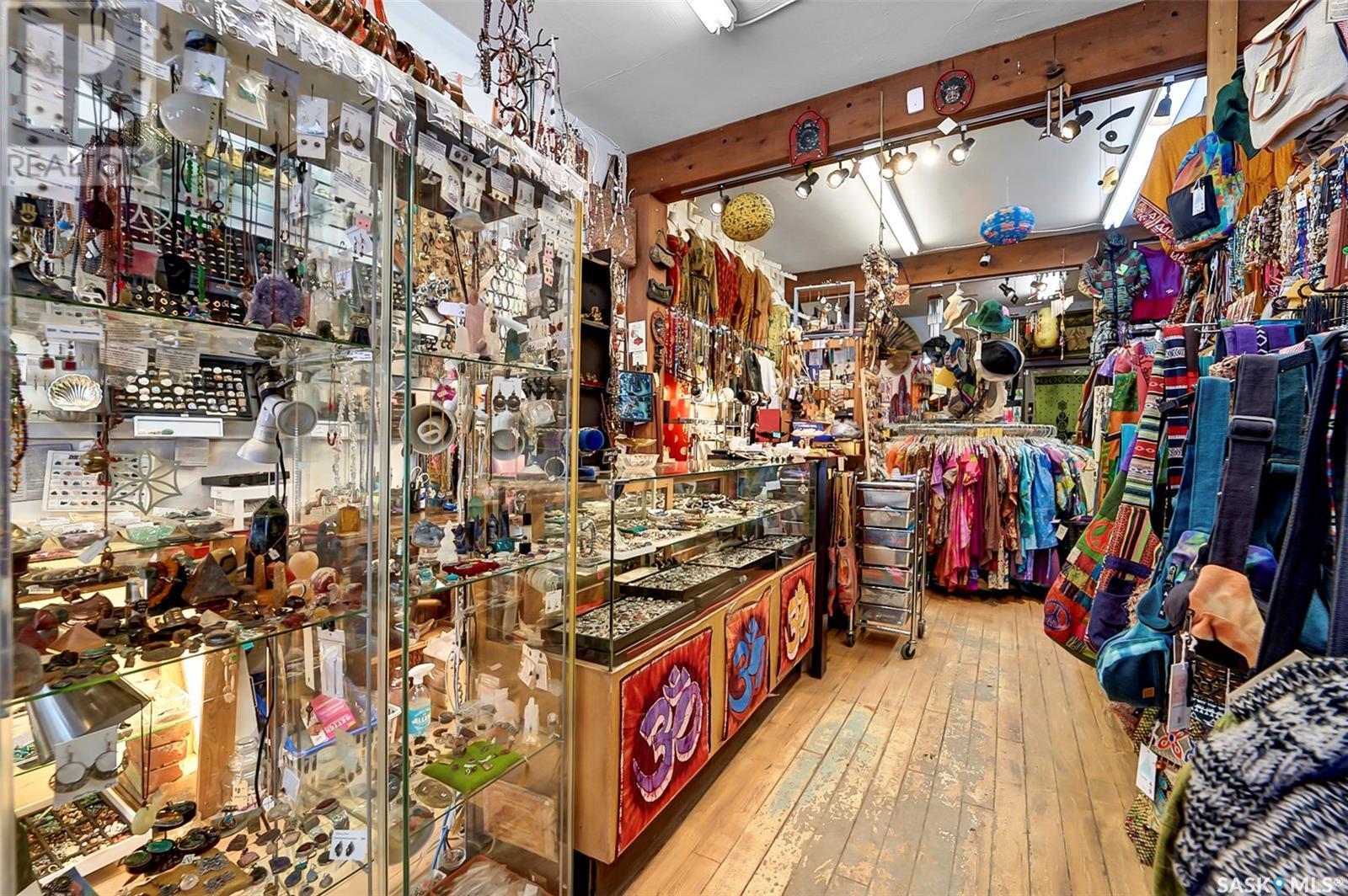 632 Broadway Avenue, Saskatoon, SK