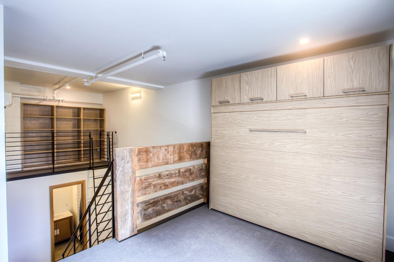 Bedroom - 203-1241 Rue Guy, Montréal (Ville-Marie), QC - Indoor Photo Showing Garage