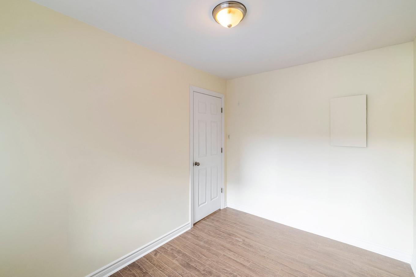 Bedroom - 501-3455 Rue Drummond, Montréal (Ville-Marie), QC - Indoor Photo Showing Other Room