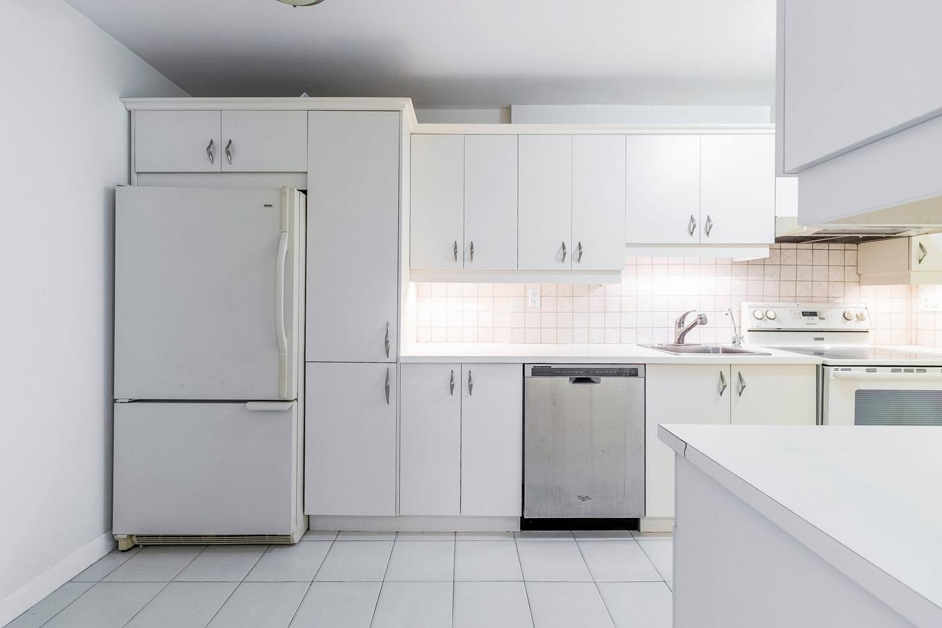 Kitchen - 501-3455 Rue Drummond, Montréal (Ville-Marie), QC - Indoor Photo Showing Kitchen